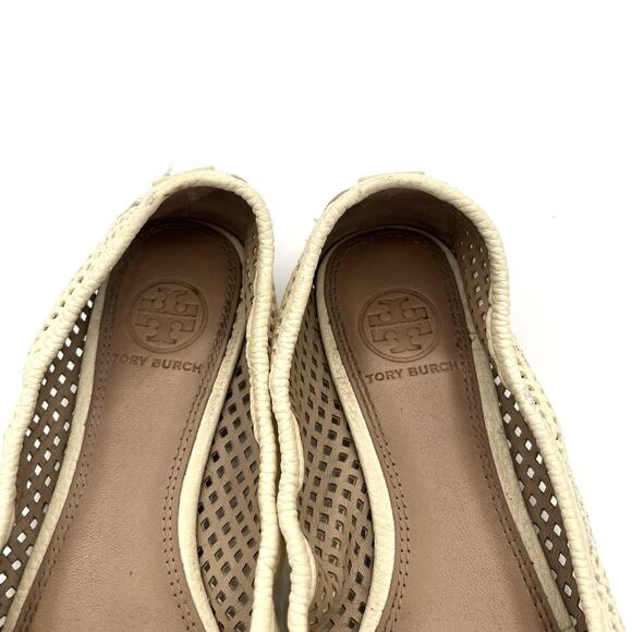 Tory Burch Whitaker Ballet Flats Sz 5.5 Perforated Leather Logo Ivory Minimalist - Picture 5 of 9